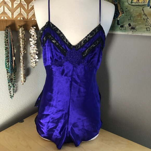 Vintage Victoria's Secret Gold Label Liquid Satin Lingerie Teddy - 80s 90s - Picture 1 of 8